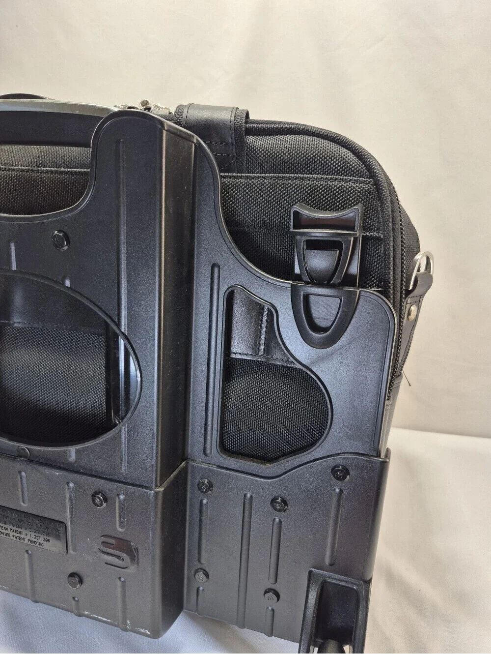 McKlein USA Chicago 15.6' Leather Patented Detachable Wheeled Overnight Luggage